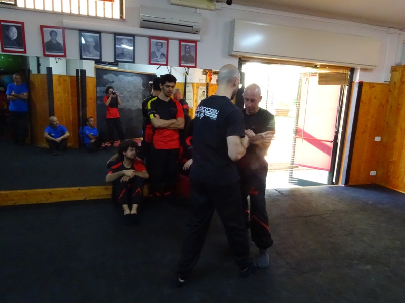 Kung Fu Academy di Sifu Mezzone Arti Marziali e palestra di Sport da Combattimento Wing Chun Weng Chun Tjun Tai Chi Taijiquan Qigong Sanda Difesa Personale (163)